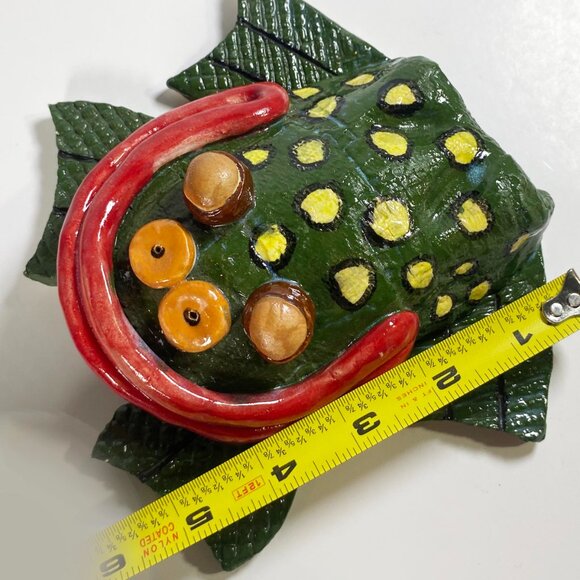 Handmade Ceramic Pottery Green Frog Toad Figurine Cartoony Paperweight Heavy - Picture 4 of 7